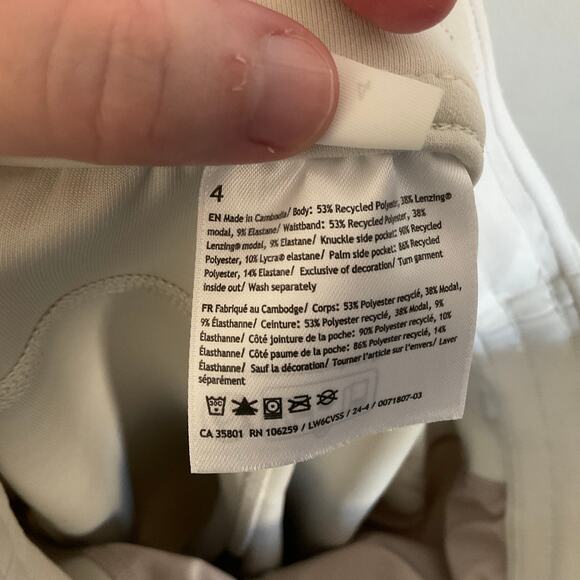 Lululemon Women’s Cropped Softstreme Off White Pants - Size 4 - Picture 6 of 6